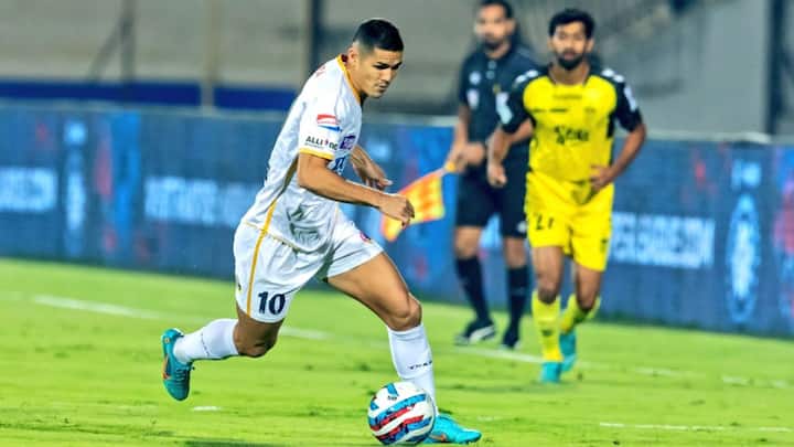 প্রথমার্ধের নির্ধারিত সময়ের একদম শেষ মিনিটে ও'ডোহার্টির পাস থেকে দুরন্ত গোল করার সুযোগ পেয়ে যান ক্লেটন সিলভা। তবে গোলকিপারকে কার্যত একা সামনে পেয়েও তিনি গোল করতে ব্যর্থ হন।