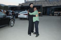 Circus: क्रिसमस पर फैन्स को लोटपोट करेंगे रणवीर सिंह, 'सर्कस' के प्रमोशन में गजब अंदाज में दिखी स्टारकास्ट