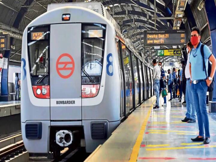 Delhi Metro Services will be closed on blue line DMRC know full details ANN Delhi Metro News: दिल्ली मेट्रो में सफर करने वाले यात्रियों के लिए जरूरी खबर, संडे को इस लाइन पर बंद रहेगी सेवाएं