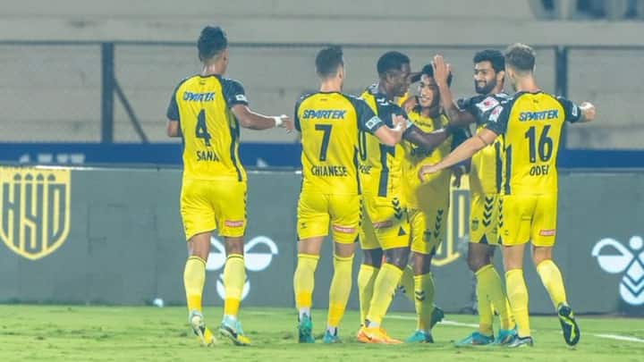 ম্যাচে আর কোনও গোল না হওয়ায় ২-০ জিতে লিগ তালিকার শীর্ষে পৌঁছে গেল হায়দরাবাদ। ইস্টবেঙ্গল নয় পয়েন্ট নিয়ে আট নম্বরেই রইল।
