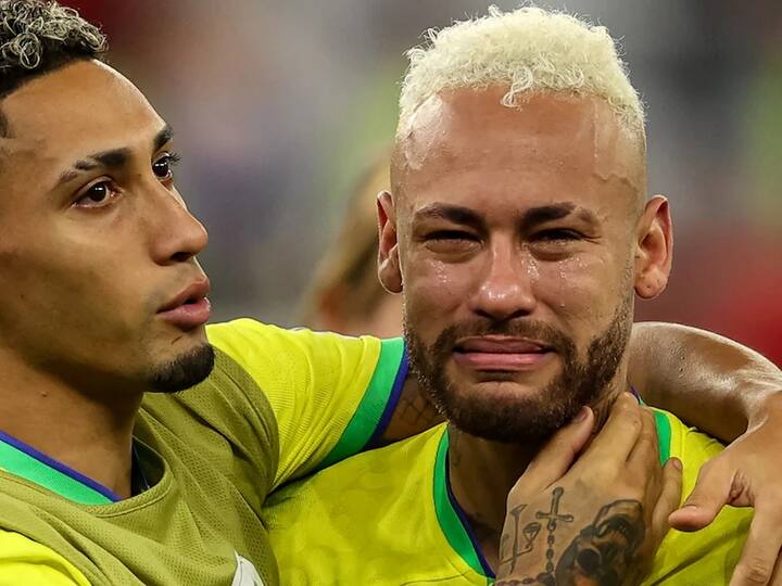 Watch: Teary-eyed Neymar left shattered after Brazil's shock loss to Croatia FIFA WC 2022:  ક્રોએશિયા સામે હાર બાદ ધ્રુસકે ને ધ્રુસકે રડી પડ્યો નેમાર, જુઓ વીડિયો