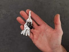 Vastu Tips: घर की चाबियां खोल देंगी किस्मत के ताले, इन 5 बातों का रखें खास ध्यान