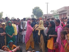 बांका में तेज रफ्तार बस ने 8 साल के बच्चे को रौंदा, परिजनों का बवाल, 4 लाख के मुआवजे की मांग