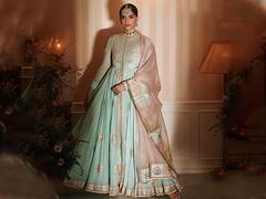 अनारकली सूट के ये डिजाइन आपके वार्डरोब में जरूर होने चाहिए... देखिए तस्वीरें