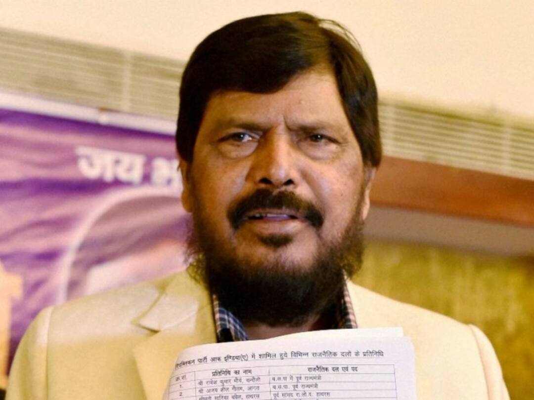 Maha Villages Seeking Merger With Karnataka Not Creditable For Maharastra Shinde Govt Should Ensure Retention Ramdas Athawale Maha Border Row: Villages Seeking Merger Not Creditable, Shinde Govt Should Ensure Retention Says Athawale