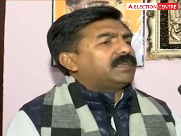 Mainpuri Bypoll Result: मैनपुरी में बीजेपी नेता के बयान से चढ़ा सियासी पारा, क्या सपा ने गढ़ बचाने के लिए खर्च किए '150 करोड़'? UP By-Election Result 2022 BJP Leader says Samajwadi Party spent 150 Crore for win Dimple Yadav in Mainpuri Bypoll Mainpuri Bypoll Result: मैनपुरी में बीजेपी नेता के बयान से चढ़ा सियासी पारा, क्या सपा ने गढ़ बचाने के लिए खर्च किए '150 करोड़'?