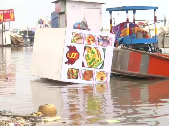 Food stall damaged by waterlogging near Marina beach in Chennai, Tamil Nadu. (Source: ANI)