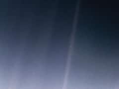 NASA Earth Images: चांद से कैसी दिखती है धरती, आपको जरूर देखनी चाहिए तस्वीरें