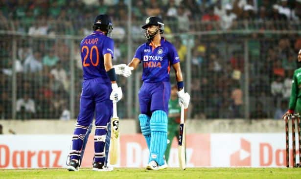 India vs Bangladesh Score Live Updates IND vs BAN 3rd ODI Match Live Telecast Commentary Online IND vs BAN : ਬੰਗਲਾਦੇਸ਼ ਨੇ ਟਾਸ ਜਿੱਤ ਕੇ ਪਹਿਲਾਂ ਗੇਂਦਬਾਜ਼ੀ ਕਰਨ ਦਾ ਕੀਤਾ ਫੈਸਲਾ, ਦੋਵੇਂ ਟੀਮਾਂ ਨੇ ਕੀਤੇ ਵੱਡੇ ਬਦਲਾਅ, ਦੇਖੋ ਪਲੇਇੰਗ 11