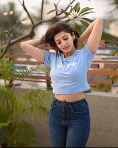 నటి ప్రణీత క్యూట్ ఫోజులు చూస్తే మతిపోవాల్సిందే