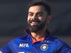 Watch: छक्का लगाकर किंग कोहली ने पूरा किया 72वां शतक, 1214 दिनों का सूखा किया खत्म, देखें वीडियो