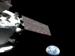 NASA Earth Images: चांद से कैसी दिखती है धरती, आपको जरूर देखनी चाहिए तस्वीरें