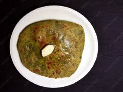 Bathua Ka Paratha Recipe: सर्दियों में आलू का पराठा छोड़कर खाएं बथुआ का पराठा, स्वाद के साथ-साथ सेहत भी रहेगी एकदम फिट
