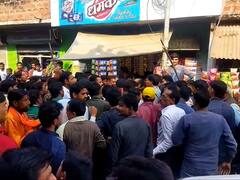 कानपुर: छापा मारने पहुंची जीएसटी टीम को व्यापारियों और जनता ने खदेड़ा, कहा- पहले नोटिस देना चाहिए