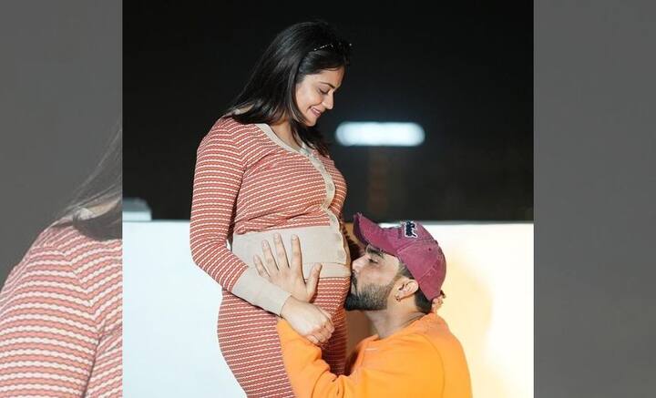 কিন্তু ২০১৮ সালে প্রথম স্ত্রীর প্রিয় বান্ধবী কৃতিকারই প্রেমে পড়েন আরমান। পায়েলের সঙ্গে আইনি বিচ্ছেদ ছাড়াই কৃতিকাকে বিয়ে করেন। তার পর থেকে একছাদের নিচেই ঘরকন্না করছেন দুই সতীন।