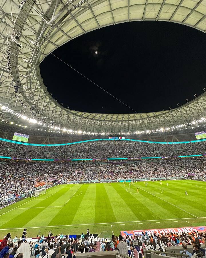 हाल ही में, वह और उनके हसबैंड कतर के दोहा में आयोजित ‘फीफा वर्ल्ड कप 2022’ (FIFA World Cup 2022) का लुत्फ उठाती हुई नजर आईं.