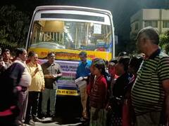 30-வது தேசிய குழந்தைகள் அறிவியல் மாநாடு - கரூரில் இருந்து  தூத்துக்குடிக்கு உற்சாகமாக சென்ற  மாணவர்கள்