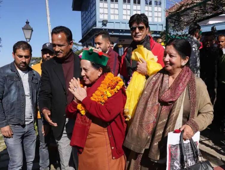 Himachal pradesh government formation cm name may surface in congress legislature party meeting Himachal Government Formation: 5 વાગ્યે કૉંગ્રેસ ધારાસભ્ય દળની બેઠક, મુખ્યમંત્રીના નામ પર લાગી શકે છે મોહર