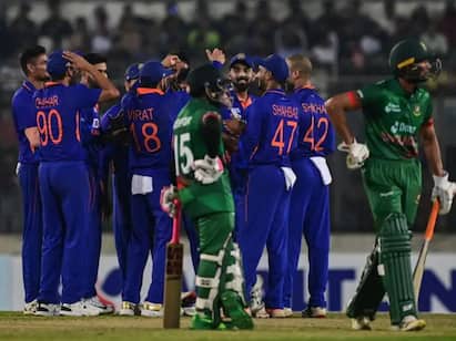 India won the 3rd ODI against Bangladesh by 227 runs IND vs BAN 3rd ODI: தோல்வியே வெற்றிக்கு முதல்படி.. தொடரை இழந்தாலும் வங்கதேசத்தை கடைசி போட்டியில் வறுத்தெடுத்த இந்திய அணி..!