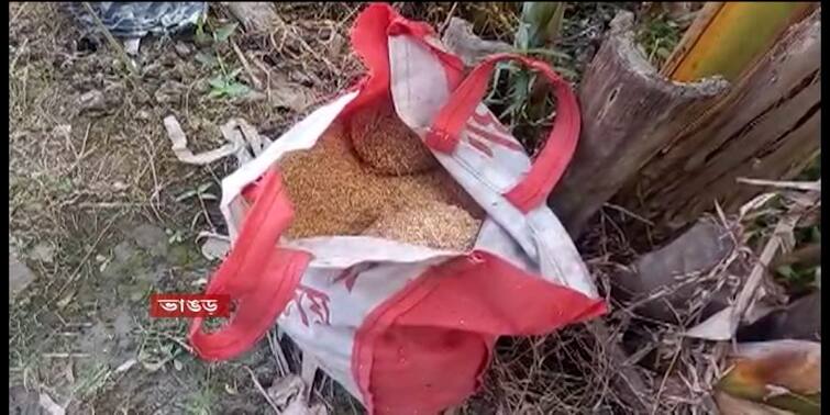 4 Active Bombs Have Been Recovered From Alakulia Area Of Of Bhangor In South 24 Parganas South 24 Parganas: পরিত্যক্ত ব্যাগ থেকে ৪টি তাজা বোমা উদ্ধার ভাঙড়ে, চাঞ্চল্য এলাকায়