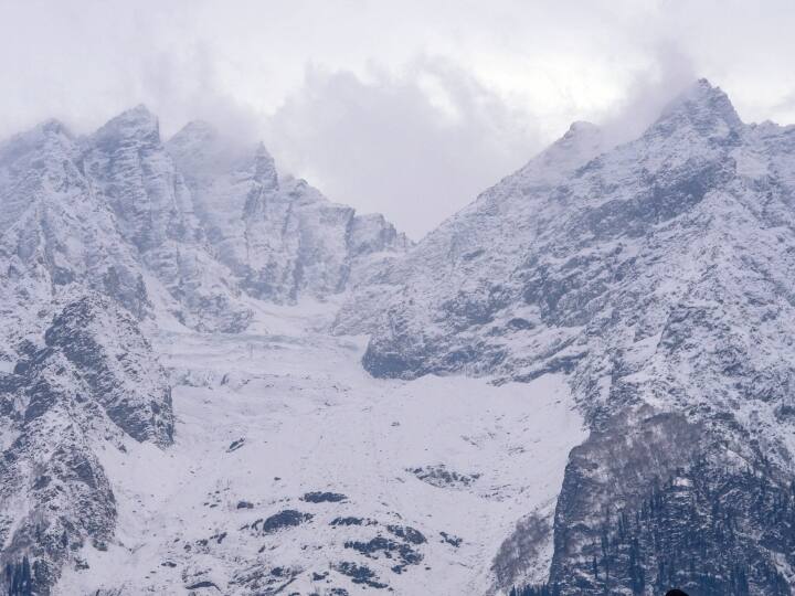 Kashmir Weather: साइबेरिया के बाद 'द्रास' सबसे ठंडी जगह, कश्मीर के ऊंचाई वाले इलाकों में हो सकती है बर्फबारी Kashmir Weather Drass coldest place after Siberia there may be snowfall higher reaches of Kashmir Kashmir Weather: साइबेरिया के बाद 'द्रास' सबसे ठंडी जगह, कश्मीर के ऊंचाई वाले इलाकों में हो सकती है बर्फबारी