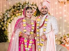 Paritosh Tripathi Wedding Pics: पिंक लहंगे में बेहद खूबसूरत लगीं ‘मामा जी’ की दुल्हनिया, देखें परितोष की अनसीन वेडिंग फोटोज
