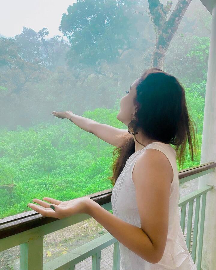 టిక్ టాక్ వీడియోలతో బాగా ఫేమస్.Photo Credit@Deepika Pilli/instagram