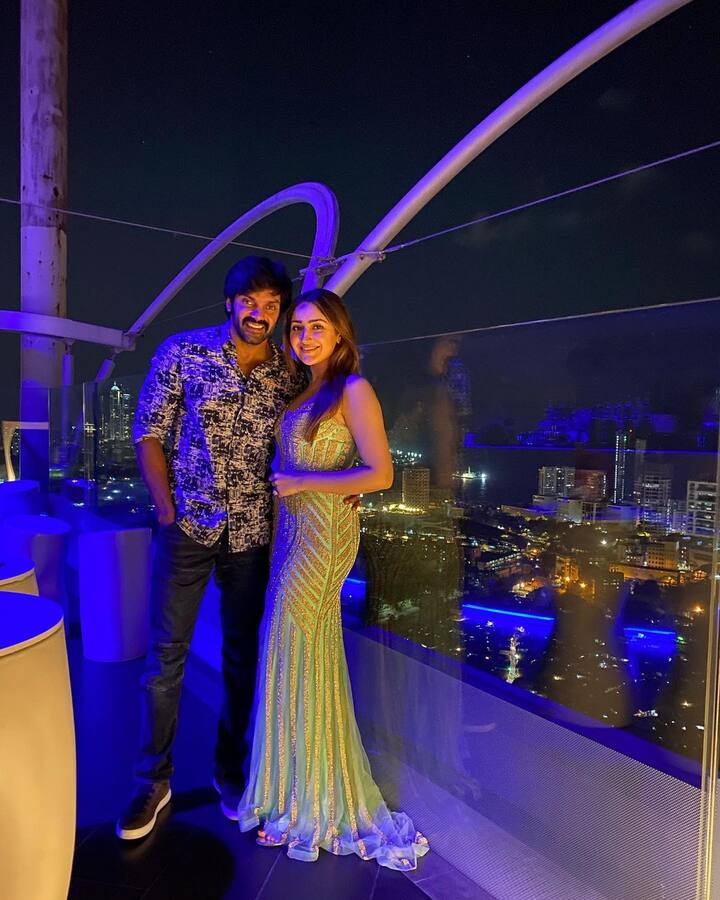 இவர்களுக்கு ஒரு பெண் குழந்தை உள்ளது