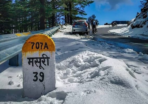 Snowfall Places: हर तरफ बर्फ ही बर्फ चाहिए तो नए साल में यहां घूमने जाइए, फिर आएगा स्नोफॉल का मजा