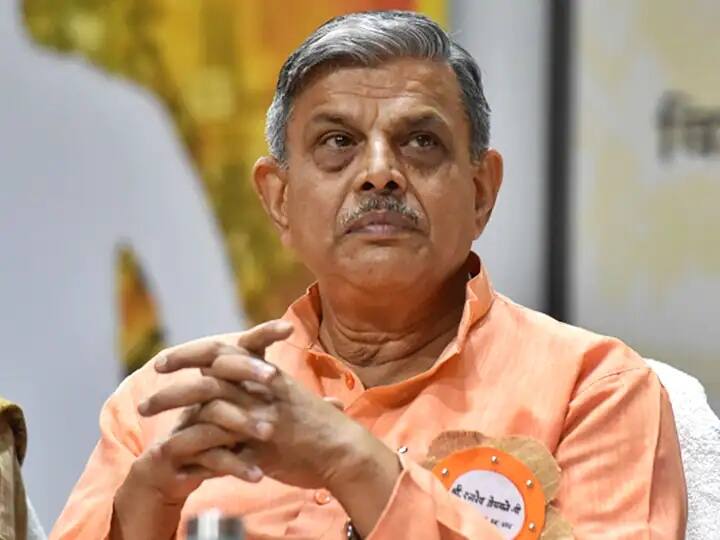 MP News RSS Sarkaryavah Dattatreya Hosabale said volunteers responsibility ensure no love jihad MP News: लव जिहाद और धर्मपरिवर्तन पर RSS सरकार्यवाह ने स्वयंसेवकों को चेताया, गौ-तस्करी को लेकर कही ये बात