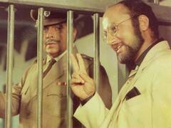 अनुपम खेर ने शेयर की दिलीप कुमार की अनसीन तस्वीरें, लिखा- ताउम्र उनका शुक्रगुजार रहूंगा