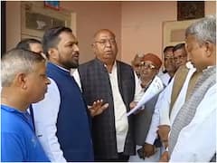 महोबा: जीएसटी छापेमारी पर बिफरे व्यापारी, बाजार बंद कर धरना-प्रदर्शन की चेतावनी