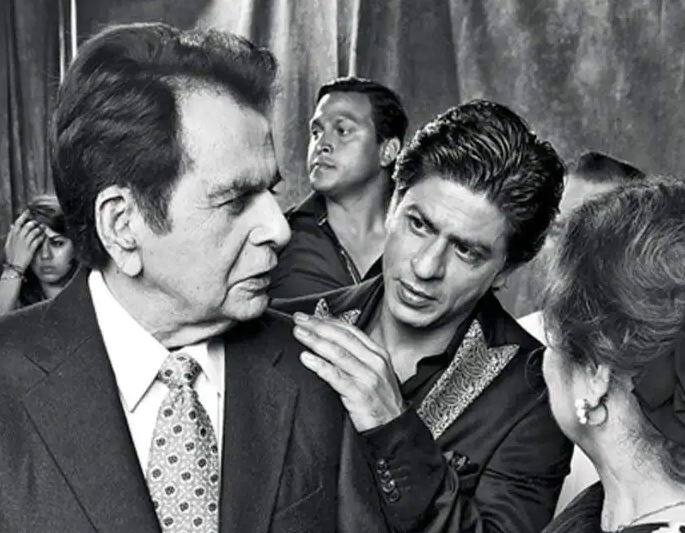 Dilip Kumar 100th Birth Anniversary know he relation with shah rukh khan   Shah Rukh Khan ਨੂੰ ਆਪਣਾ ਬੇਟਾ ਮੰਨਦੇ ਸਨ Dilip Kumar, 'ਟਰੈਜਡੀ ਕਿੰਗ' ਦੇ 100ਵੇਂ ਜਨਮਦਿਨ 'ਤੇ ਜਾਣੋ ਇਹ ਦਿਲਚਸਪ ਕਹਾਣੀ