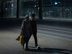 రాత్రి బయట కనిపించిన జంటకు రూ.3 వేల ఫైన్, బాధితుడి ట్వీట్‌తో సీన్ రివర్స్