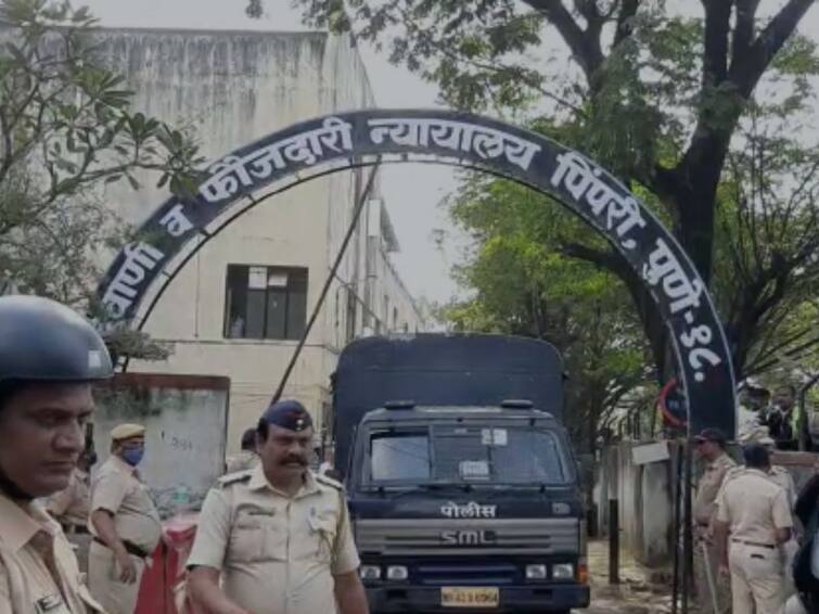 Three days of police custody for throwing ink on BJP leader Chandrakant Patil in pune  चंद्रकांत पाटील शाईफेक प्रकरण : तिन्ही आरोपींना तीन दिवसांची पोलिस कोठडी   