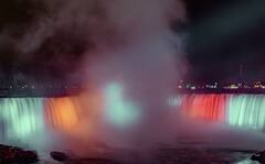 Canada: પ્રમુખ સ્વામી શતાબ્દી મહોત્સવ, નાયગ્રા ધોધ પર કરાઈ રોશની, જુઓ તસવીરો