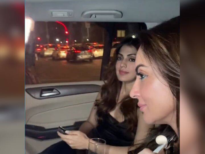 Rhea Chakraborty attend party with rumoured boyfriend Bunty Sajdeh sister seema sajdeh डेटिंग की खबरों के बीच Bunty Sajdeh की बहन के संग दिखीं Rhea Chakraborty, ये कपल भी साथ आए नजर