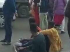 कोटा: वन रक्षक भर्ती परीक्षा में लेट आए परीक्षार्थियों को नहीं मिला प्रवेश, नाराज होकर लगाया जाम, पुलिस ने ऐसे हटाया