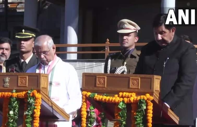 Himachal Government Formation Congress leader Sukhwinder Singh Sukhu takes oath as the chief minister of Himachal Pradesh Himachal Government Formation: હિમાચલમાં સુખવિંદર સિંહ સુખુએ લીધા CM પદના શપથ, રાહુલ-પ્રિયંકા ગાંધી રહ્યા ઉપસ્થિત