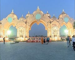 એક મહિના સુધી ઉજવાશે પ્રમુખસ્વામી મહારાજ શતાબ્દિ મહોત્સવ, અમદાવાદમાં બનાવાયું પ્રમુખસ્વામી નગર, જુઓ 10 અદભૂત તસવીરો