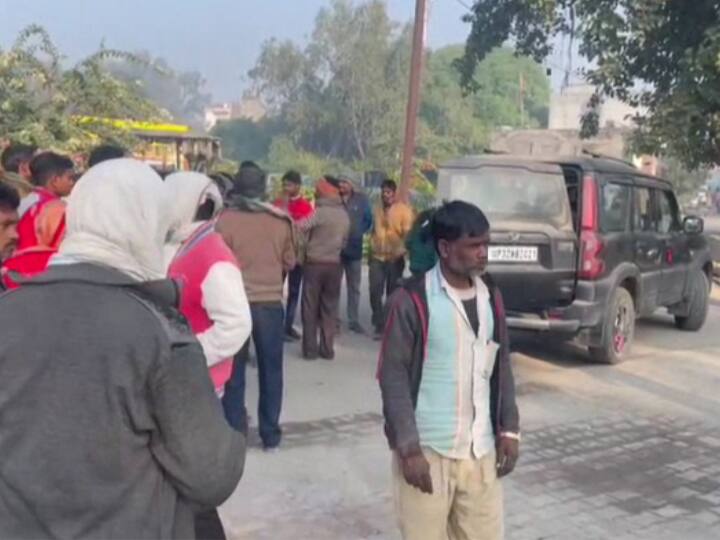 Hardoi News: हरदोई के पिहानी में भीषण रोड एक्सीडेंट में तीन युवकों की मौत, काम खत्म कर लौटते समय हुआ हादसा UP News Painful death of three bike riders after being hit by an unknown vehicle in Hardoi ann Hardoi News: हरदोई के पिहानी में भीषण रोड एक्सीडेंट में तीन युवकों की मौत, काम खत्म कर लौटते समय हुआ हादसा