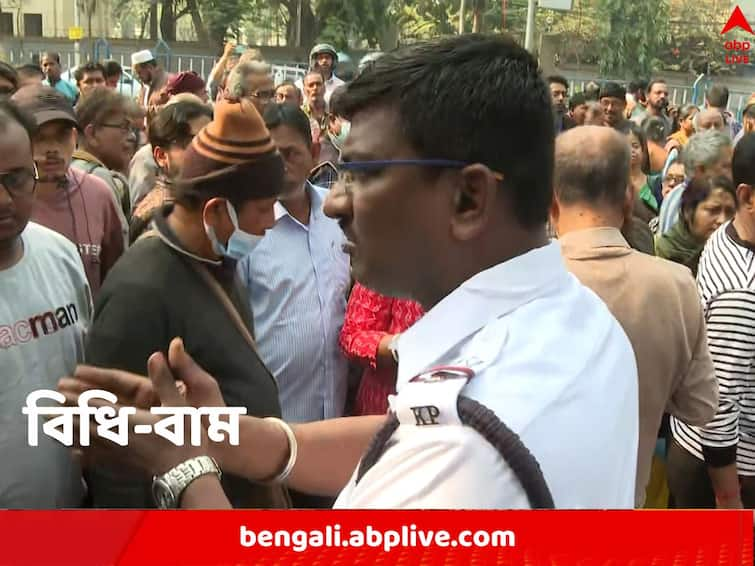 TET exam takes place in West Bengal several held protests over not letting them get in for reaching after 11 AM TET Exam: ১১টার পর পৌঁছলেন অনেকেই, ঢুকতে বাধা দিলে অশান্তি, ব্যাগ রাখা নিয়েও ছড়াল উত্তেজনা