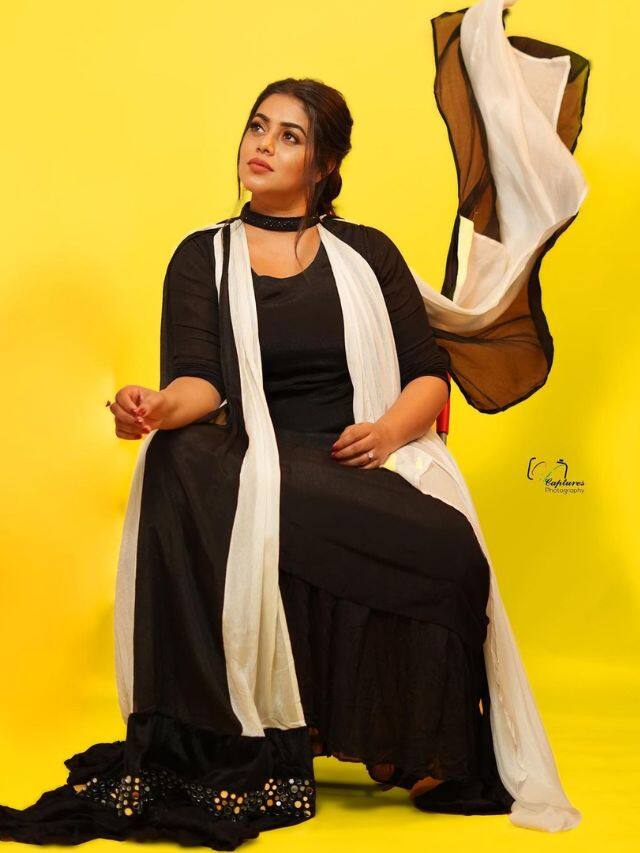கடந்த அக்டோபர் மாதம் பூர்ணாவிற்கு தொழிலதிபர் ஒருவருடன் திருமணம் நடந்தது