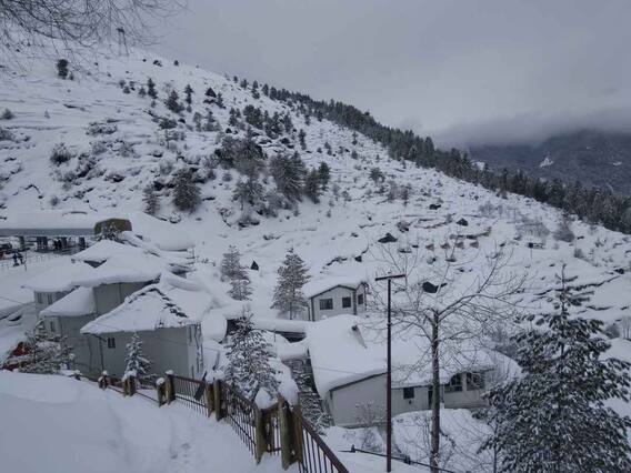 Snowfall Places: हर तरफ बर्फ ही बर्फ चाहिए तो नए साल में यहां घूमने जाइए, फिर आएगा स्नोफॉल का मजा
