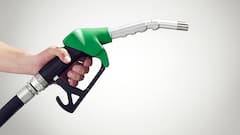 Petrol Diesel Price: আজ ছুটির দিনে কলকাতার থেকে কোথায় সস্তা পেট্রোল-ডিজেল ?