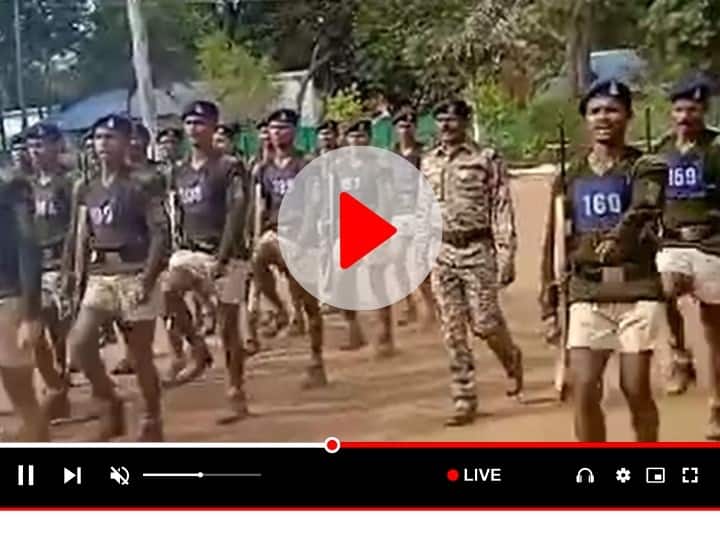 Chhattisgarh New way to excite Bastar fighters soldiers were seen doing some parade in film songs watch video ann Watch: बस्तर फाइटर्स में जोश भरने का नया तरीका, फिल्मी गाने पर कुछ इस तरह किया परेड