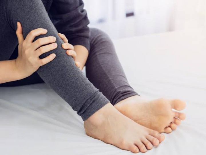 एड़ी का दर्द करता है परेशान तो अपनाये ये 10 घरेलू नुस्खे - if you have  trouble with heel pain then use these tips for remove pain-mobile