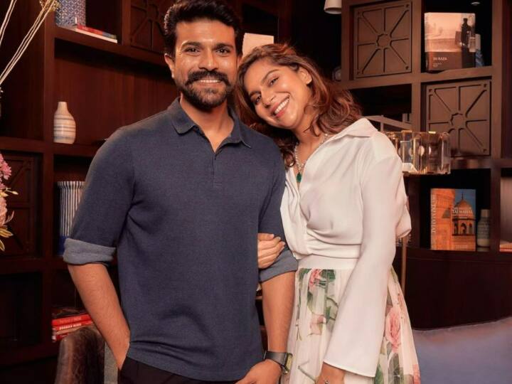 Ram Charan Love Story: साउथ के सुपरस्टार राम चरण और उनकी खूबसूरत वाइफ उपासना के घर शादी के 10 साल बाद किलकारियां गूंजने वाली हैं. ऐसे में हम आपको दोनों की फिल्मी लव स्टोरी के बारें में बताने वाले हैं.