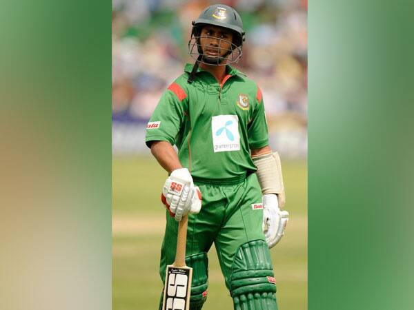 তালিকায় ষষ্ঠ স্থানে রয়েছেন বাংলাদেশের মহম্মদ আশরাফুল। বাংলাদেশের প্রাক্তন এই অধিনায়ক ৬টি ম্যাচ খেলেছেন ভারতের বিরুদ্ধে। হাঁকিয়েছেন ৩৮৬ রান।