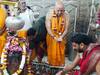 Anupam Kher in Ujjain: अभिनेता अनुपम खेर ने किए महाकाल के दर्शन, कहा- 'बिन मांगे ही बाबा ने सब कुछ दिया'